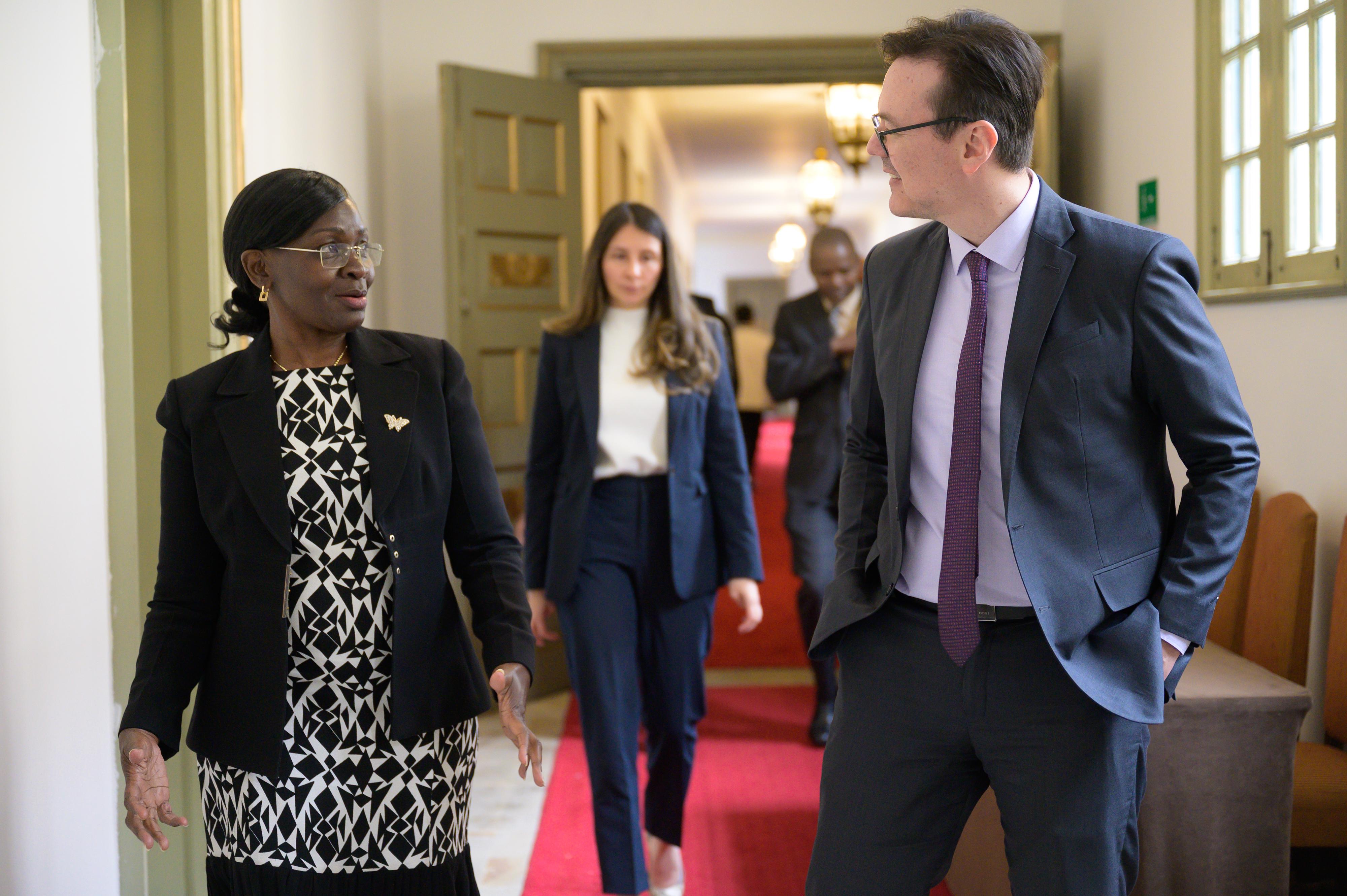 Colombia y Kenia refuerzan cooperación feminista en el marco de la Estrategia África