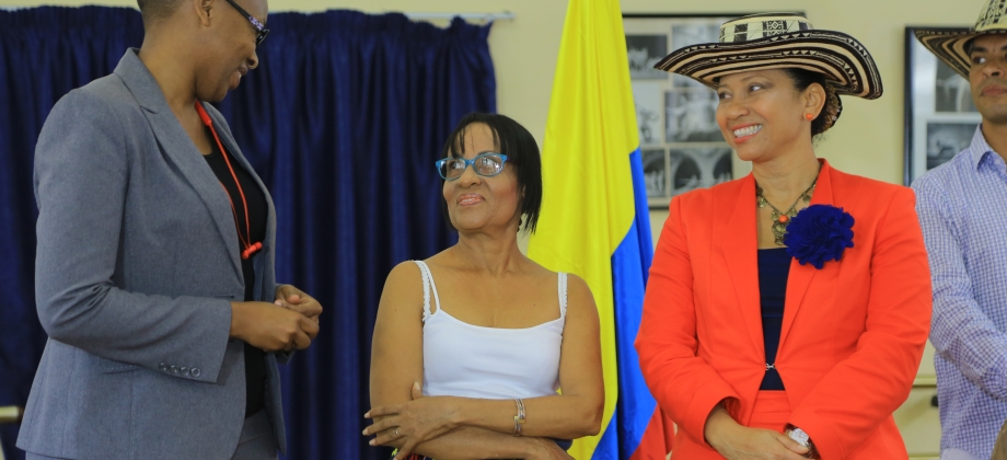 La Embajada de Colombia en Kenia presentó a la cantaora Martina Camargo