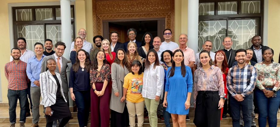 Encuentro de la comunidad colombiana en Nairobi con el embajador de Colombia en Kenia, Pedro León Cortés