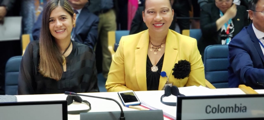 Delegación de Colombia participa en la 1º Asamblea de ONU Hábitat en Kenia