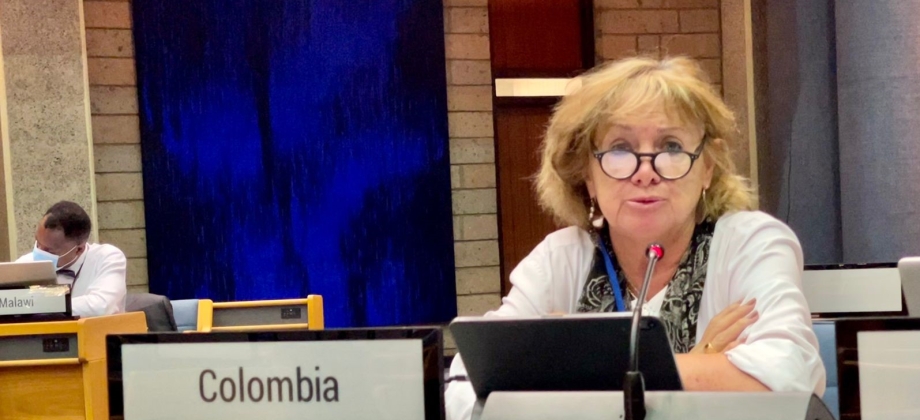 Colombia apoya tratado internacional para crear soluciones al problema de la contaminación por plásticos en los océanos