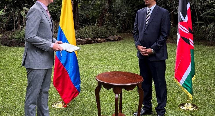 Nuevo embajador designado de Colombia ante el Gobierno de la República de Kenia, Pedro León Cortés Ruíz, toma posesión de su cargo en Nairobi