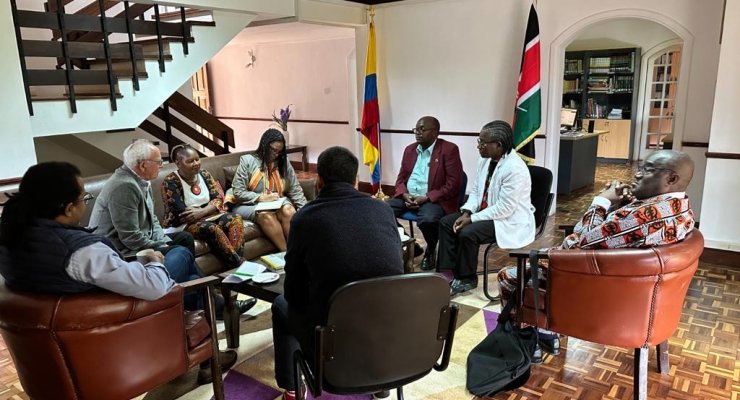 Nuestra Embajada en Nairobi realizó un encuentro de escritores e historiadores colombianos y keniatas, en el marco de la visita de la vicepresidenta Francia Márquez y el vicecanciller Francisco Coy a África